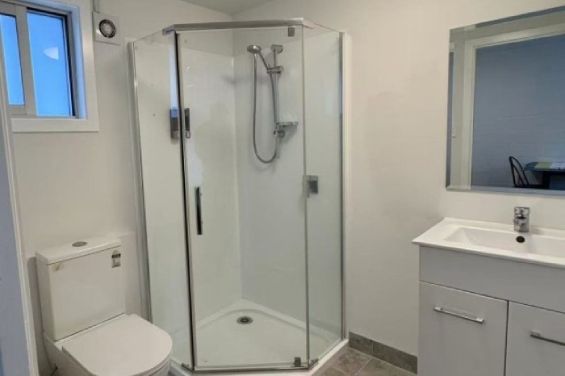 Kitchen Studio - bathroom